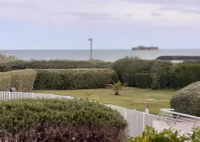 Les Rivages De Rochelongues, T3, Piscine, Clim, Parking